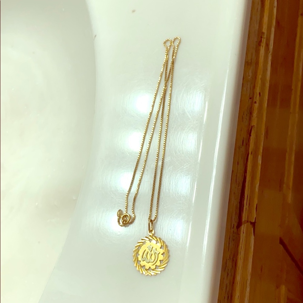 Necklace w/pendant